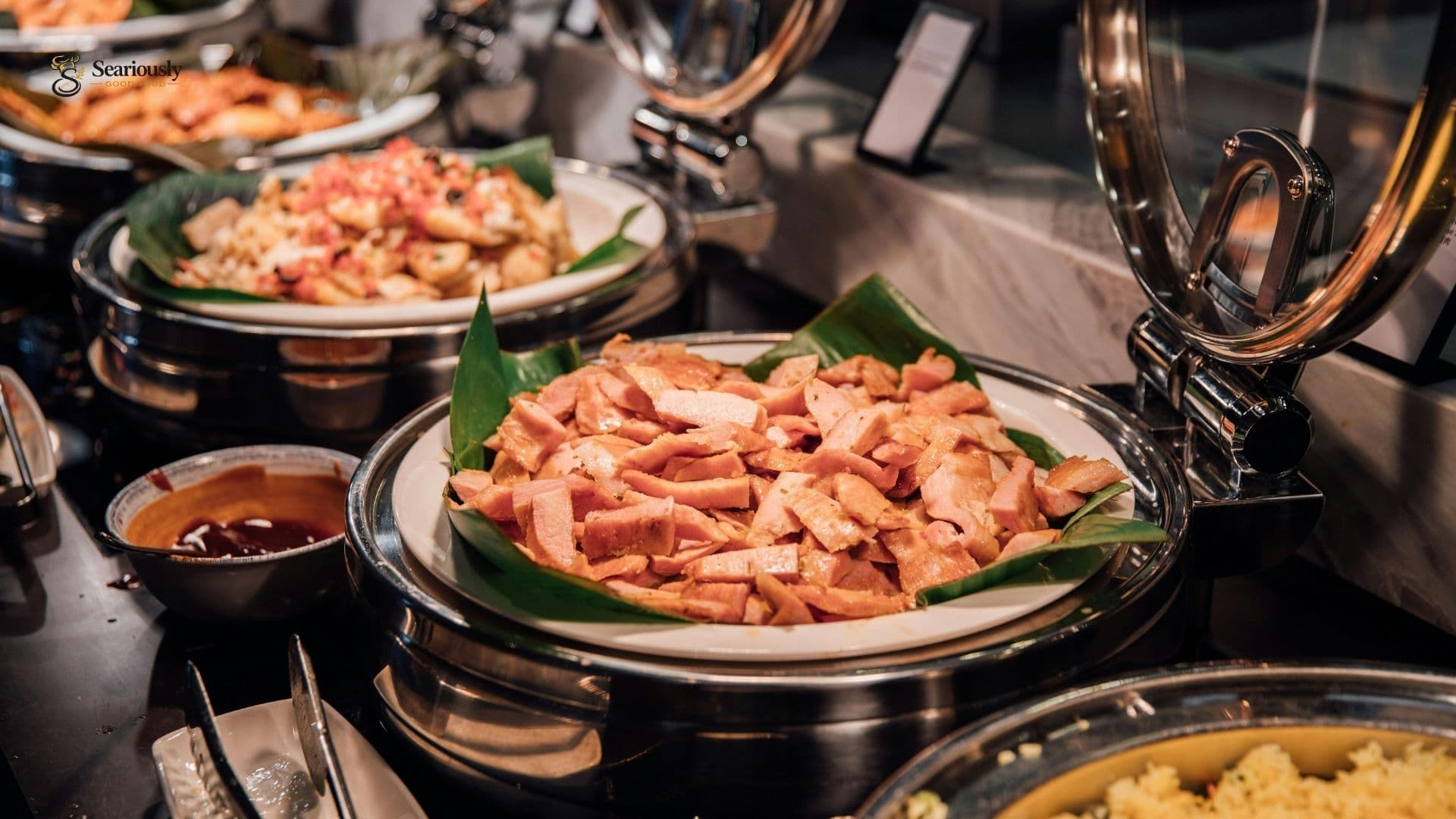Carving buffet station
